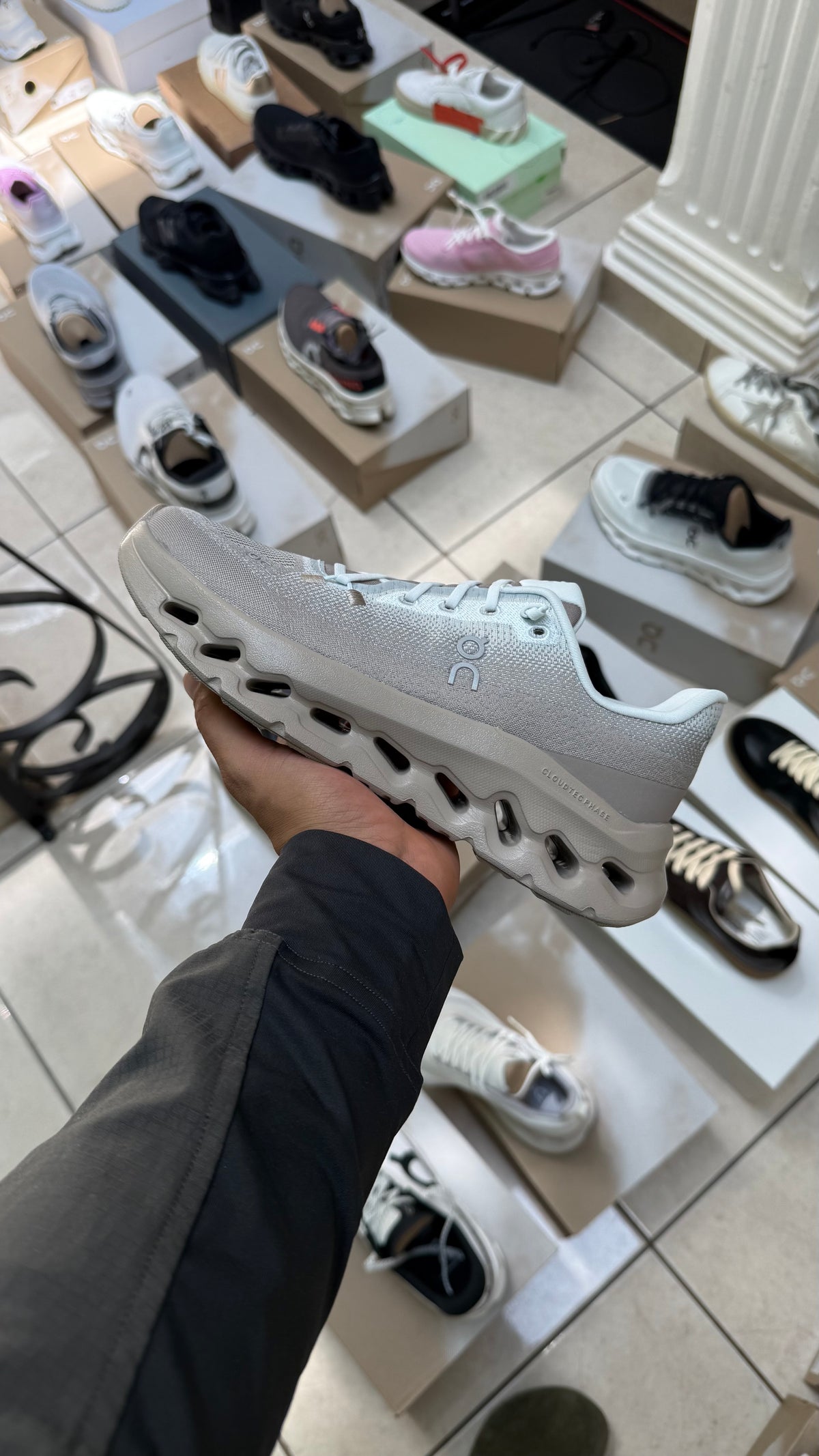 ON CLOUD TILT