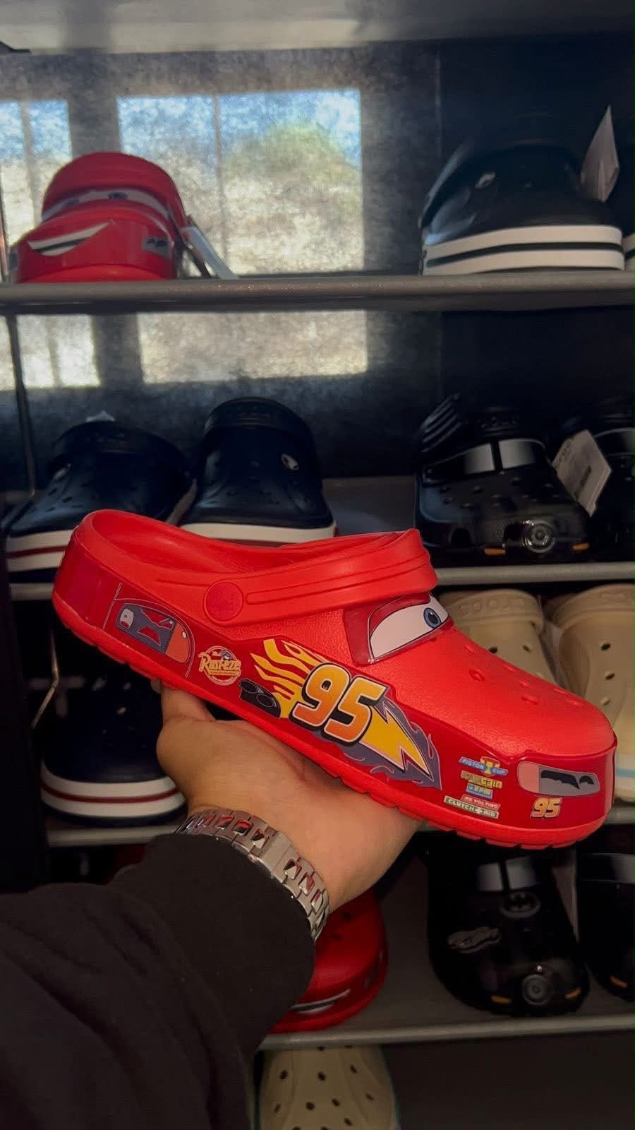 CROCS