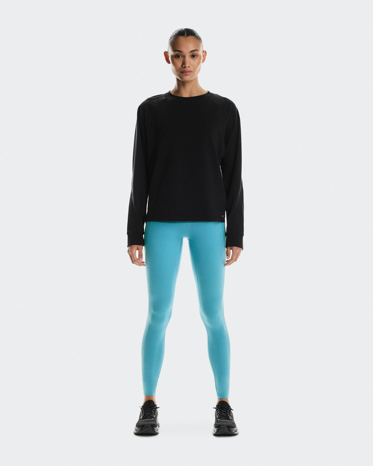 Studio Crew Mujer Black - On