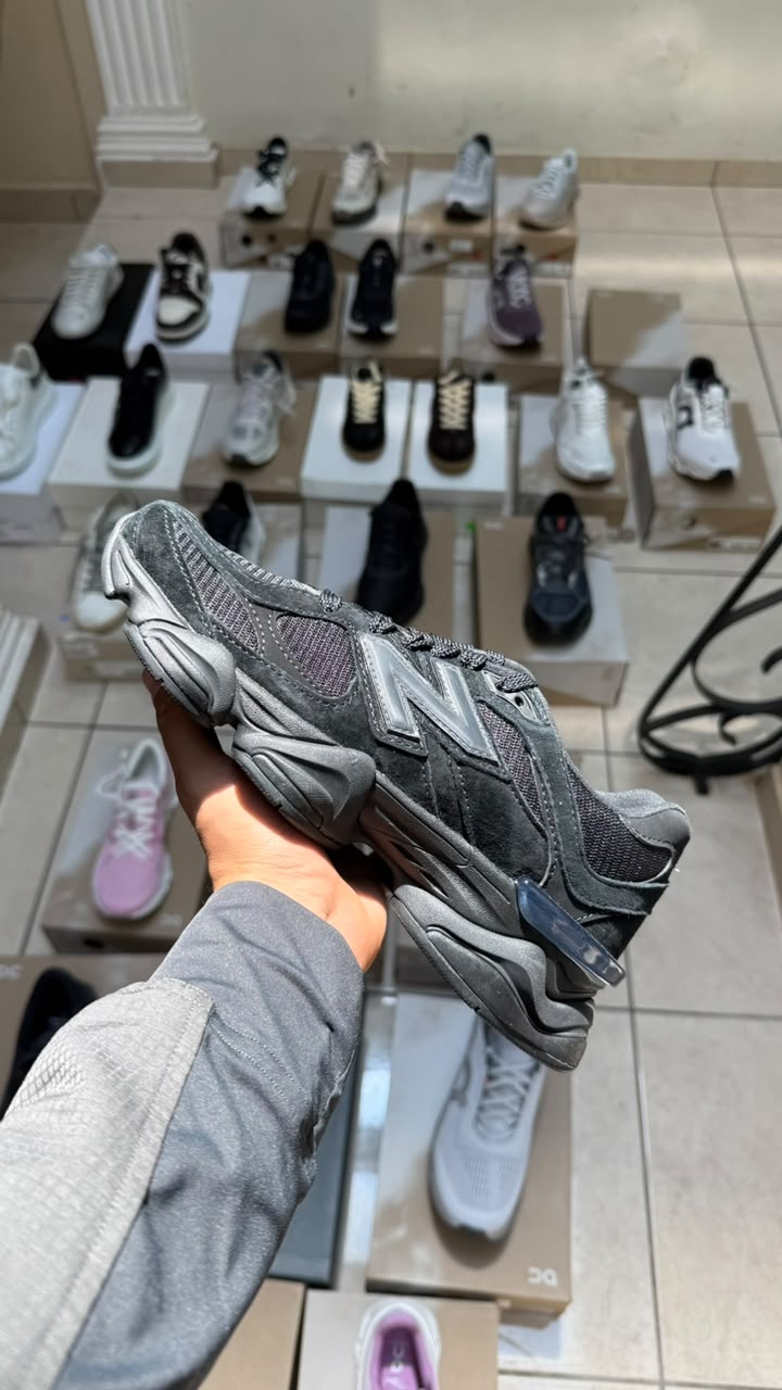 NEW BALANCE 9060
