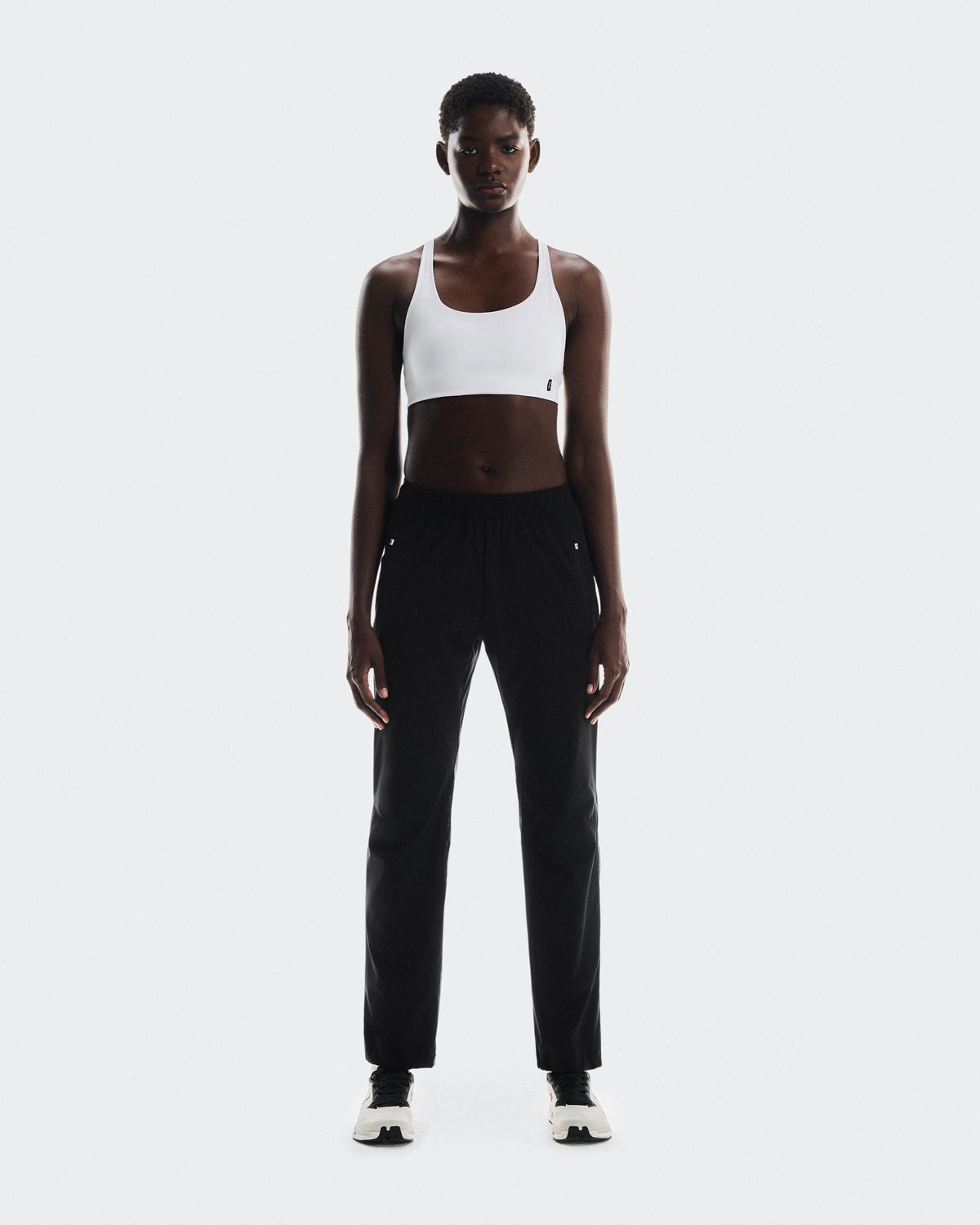 Train Shorts Mujer Black - On